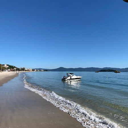 Apto 2 Suites, Ideal Para Familias, 30M Do Mar Florianopolis Ngoại thất bức ảnh